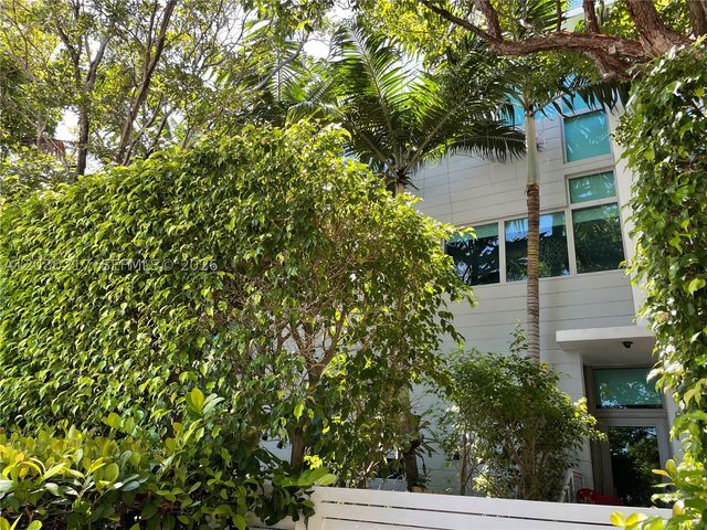 734 Michigan Ave, Miami Beach, FL 33139