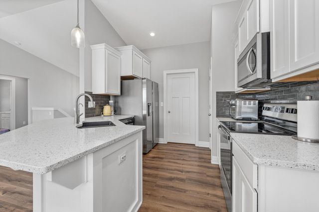 2203 E Watercress St, Andover, KS 67002