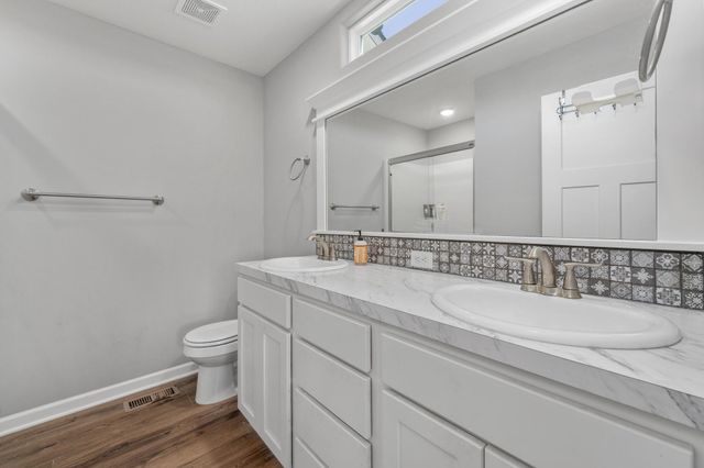 2203 E Watercress St, Andover, KS 67002