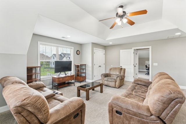 1384 Round Hill Lane, Spring Hill, TN 37174