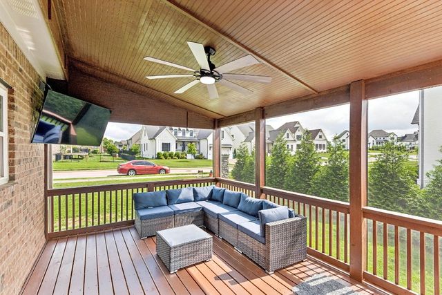 1384 Round Hill Lane, Spring Hill, TN 37174