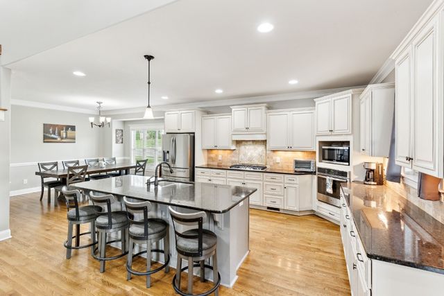 1384 Round Hill Lane, Spring Hill, TN 37174