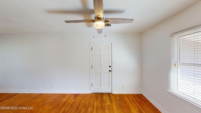 665 Salem Avenue, Holly Springs, MS 38635