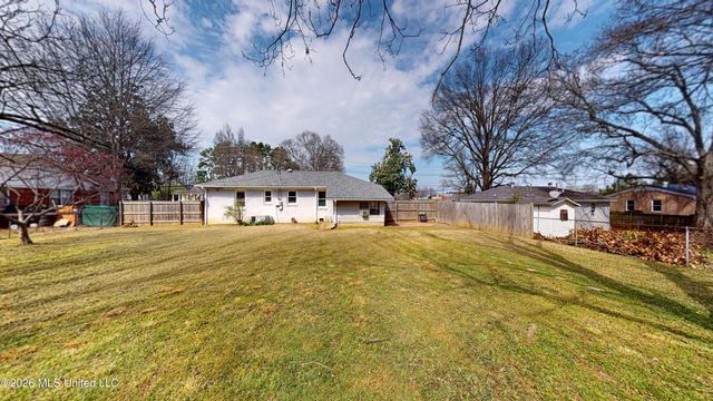 665 Salem Avenue, Holly Springs, MS 38635