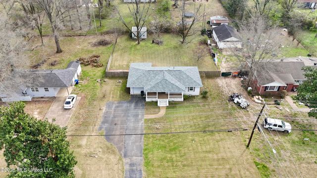 665 Salem Avenue, Holly Springs, MS 38635