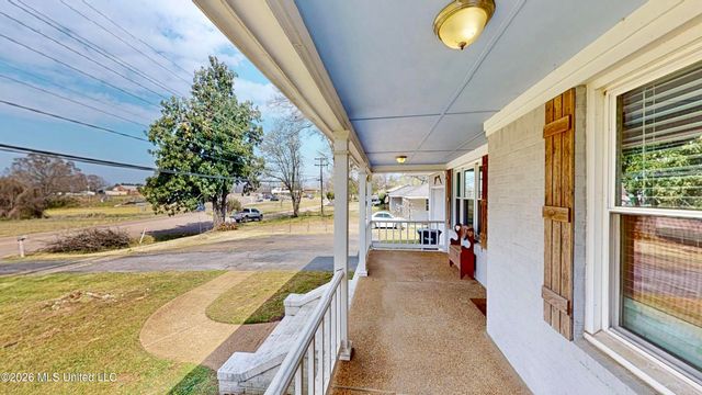 665 Salem Avenue, Holly Springs, MS 38635