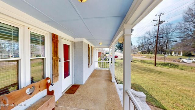 665 Salem Avenue, Holly Springs, MS 38635