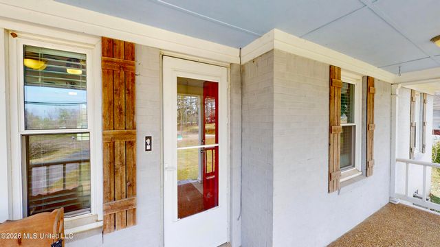 665 Salem Avenue, Holly Springs, MS 38635