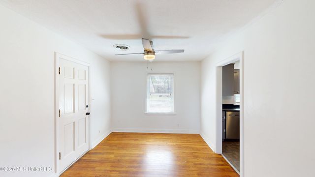 665 Salem Avenue, Holly Springs, MS 38635