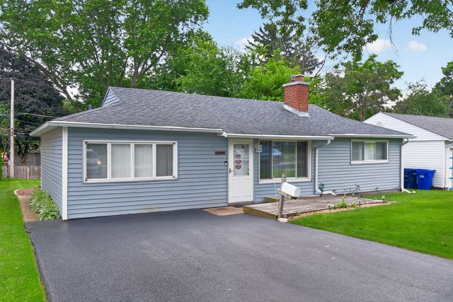 221 N Dorchester Avenue, Wheaton, IL 60187