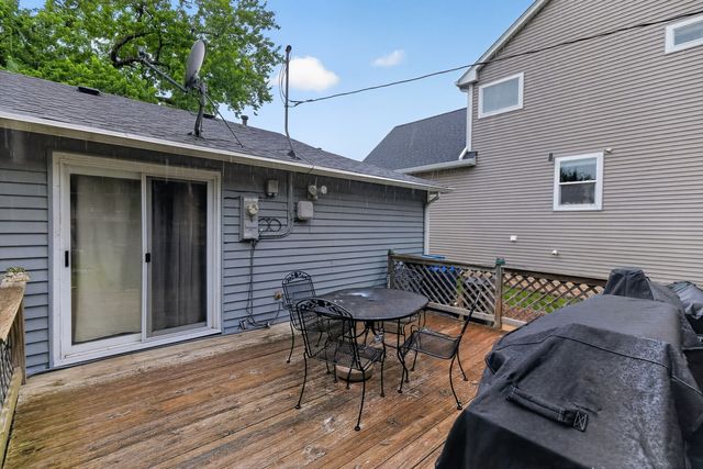 221 N Dorchester Avenue, Wheaton, IL 60187