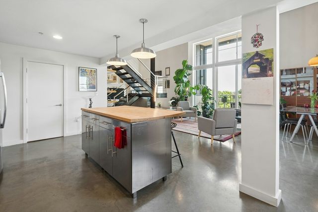 950 Broadway 36, Chelsea, MA 02150
