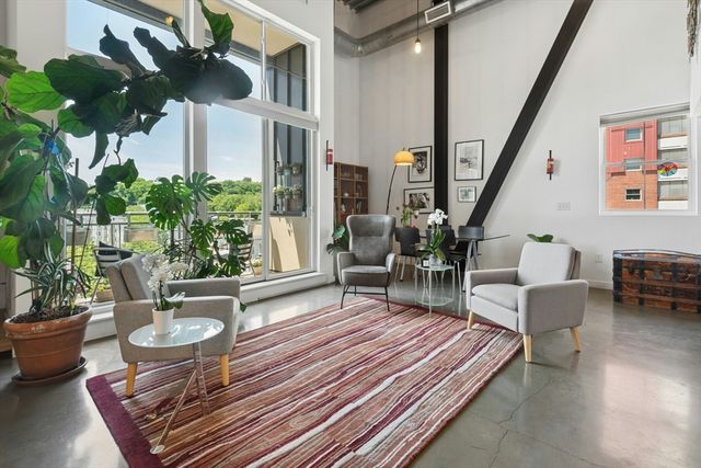 950 Broadway 36, Chelsea, MA 02150