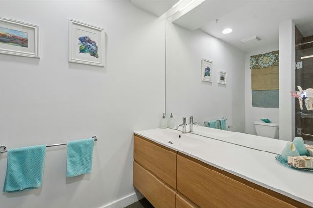 950 Broadway 36, Chelsea, MA 02150