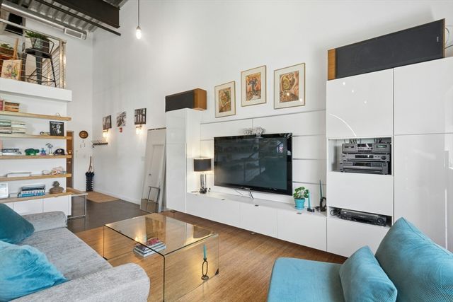 950 Broadway 36, Chelsea, MA 02150