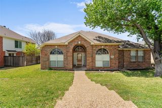 2409 Queens Court, Carrollton, TX 75006
