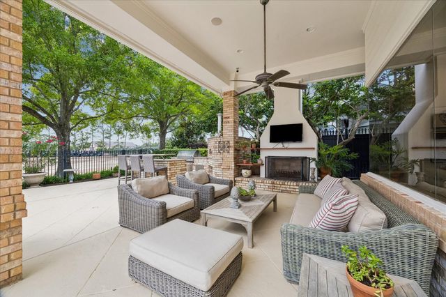 3018 Bonnebridge Way Boulevard, Houston, TX 77082