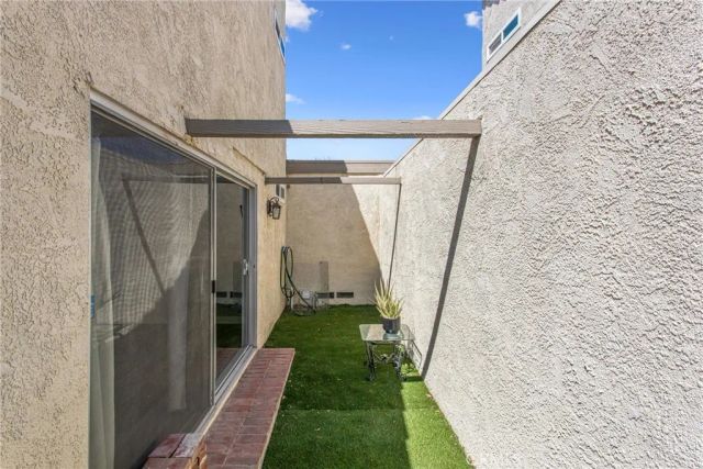 25432 Lawton, Loma Linda, CA 92354