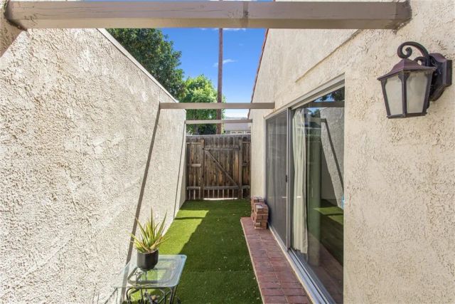 25432 Lawton, Loma Linda, CA 92354