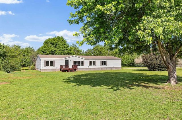 201 Burntwood Drive, Tuttle, OK 73089