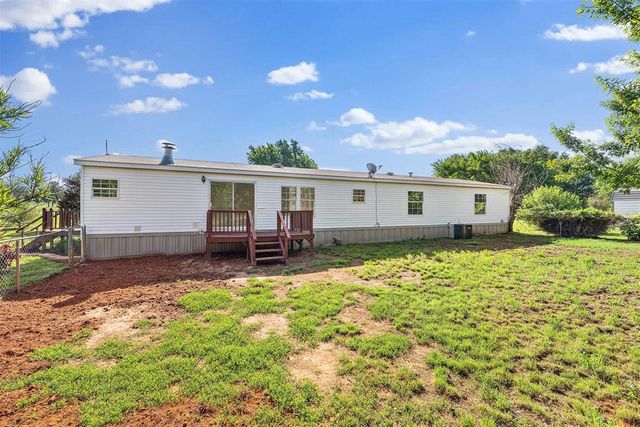 201 Burntwood Drive, Tuttle, OK 73089