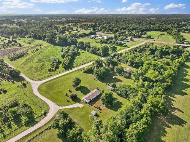 201 Burntwood Drive, Tuttle, OK 73089