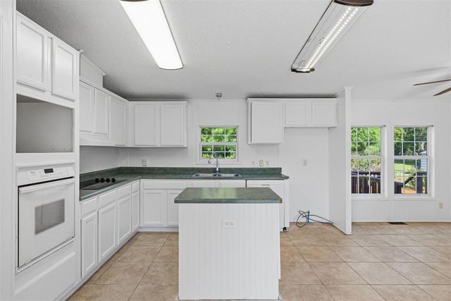 201 Burntwood Drive, Tuttle, OK 73089