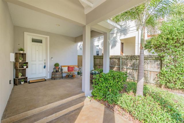 407 S TAMPANIA AVENUE, Tampa, FL 33609