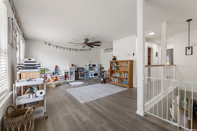 9015 Valhalla, Selma, TX 78154