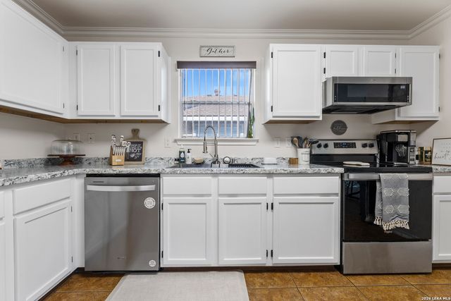 9015 Valhalla, Selma, TX 78154