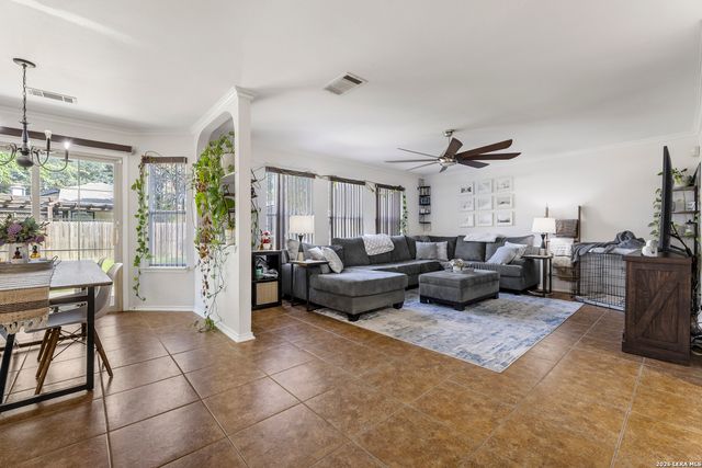 9015 Valhalla, Selma, TX 78154