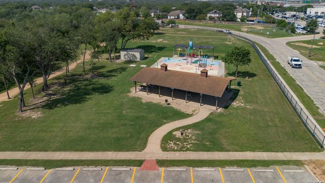 9015 Valhalla, Selma, TX 78154