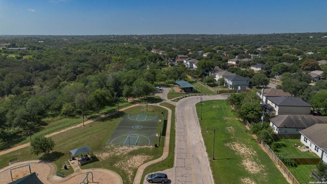 9015 Valhalla, Selma, TX 78154