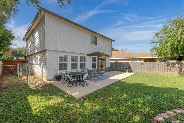 9015 Valhalla, Selma, TX 78154