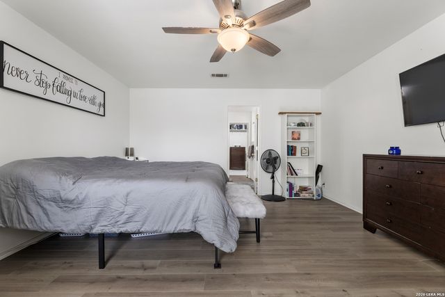 9015 Valhalla, Selma, TX 78154