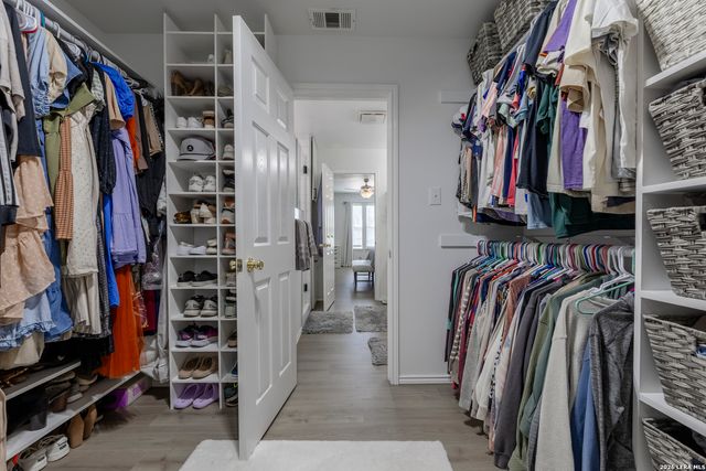 9015 Valhalla, Selma, TX 78154