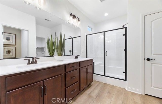 739 Spyglass Court, Perris, CA 92571