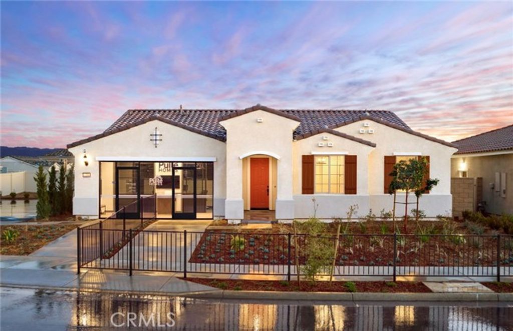 739 Spyglass Court, Perris, CA 92571