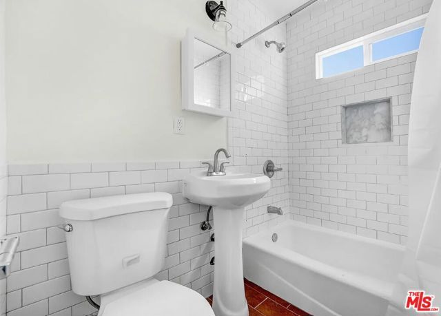 1148 E 120th Street, Los Angeles, CA 90059