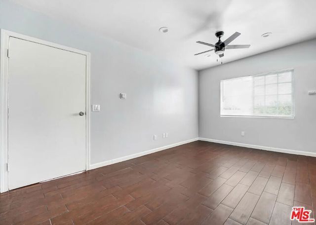 1148 E 120th Street, Los Angeles, CA 90059