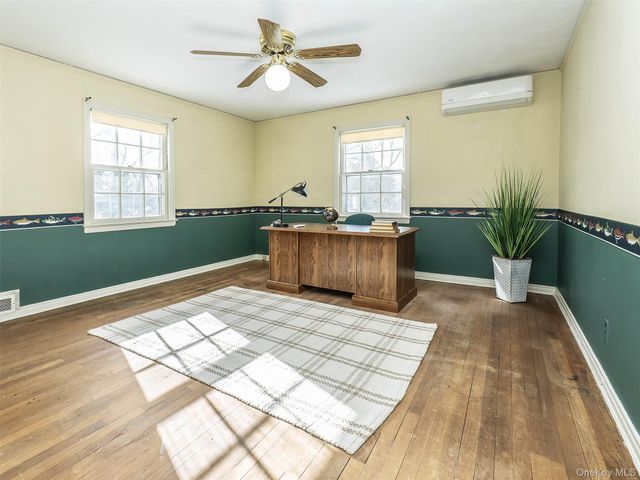 24 Orchard Farm Road, Port Washington, NY 11050