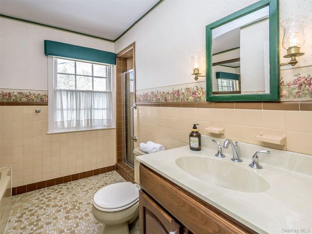 24 Orchard Farm Road, Port Washington, NY 11050