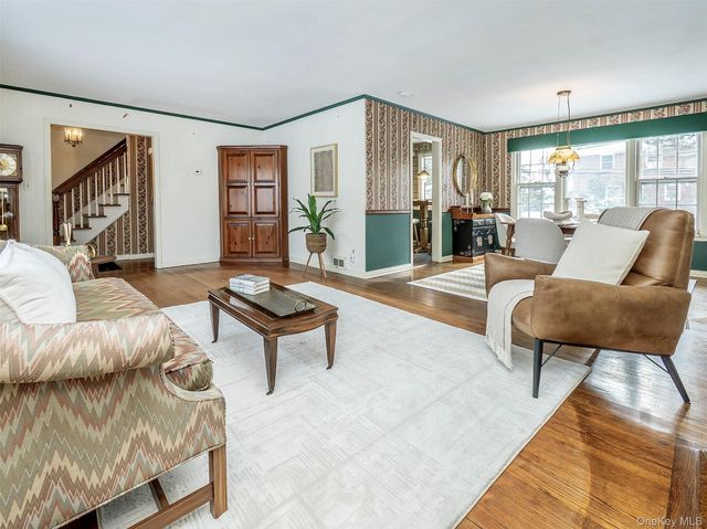 24 Orchard Farm Road, Port Washington, NY 11050