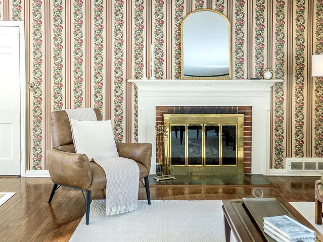 24 Orchard Farm Road, Port Washington, NY 11050