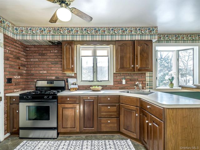 24 Orchard Farm Road, Port Washington, NY 11050