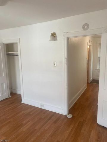 6 Peace St, Trenton City, NJ 08608