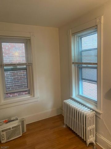 6 Peace St, Trenton City, NJ 08608