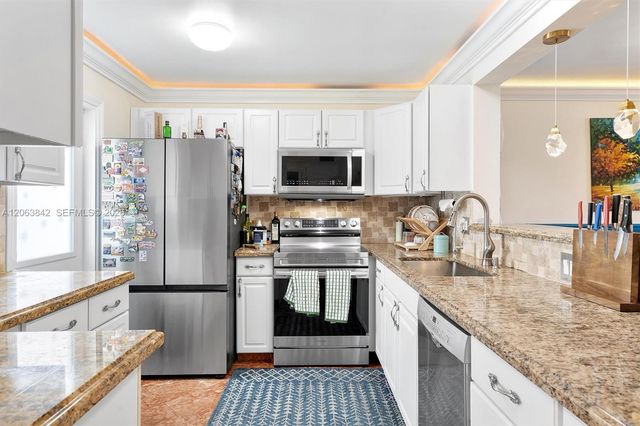 1000 NE 12th Avenue 408, Hallandale Beach, FL 33009