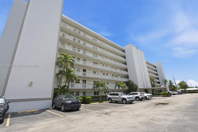 1000 NE 12th Avenue 408, Hallandale Beach, FL 33009