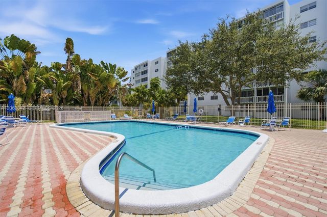 1000 NE 12th Avenue 408, Hallandale Beach, FL 33009